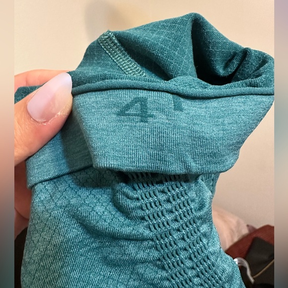 EUC LULULEMON In The Flow Crop II Heathered Real Teal Leggings - Picture 6 of 14